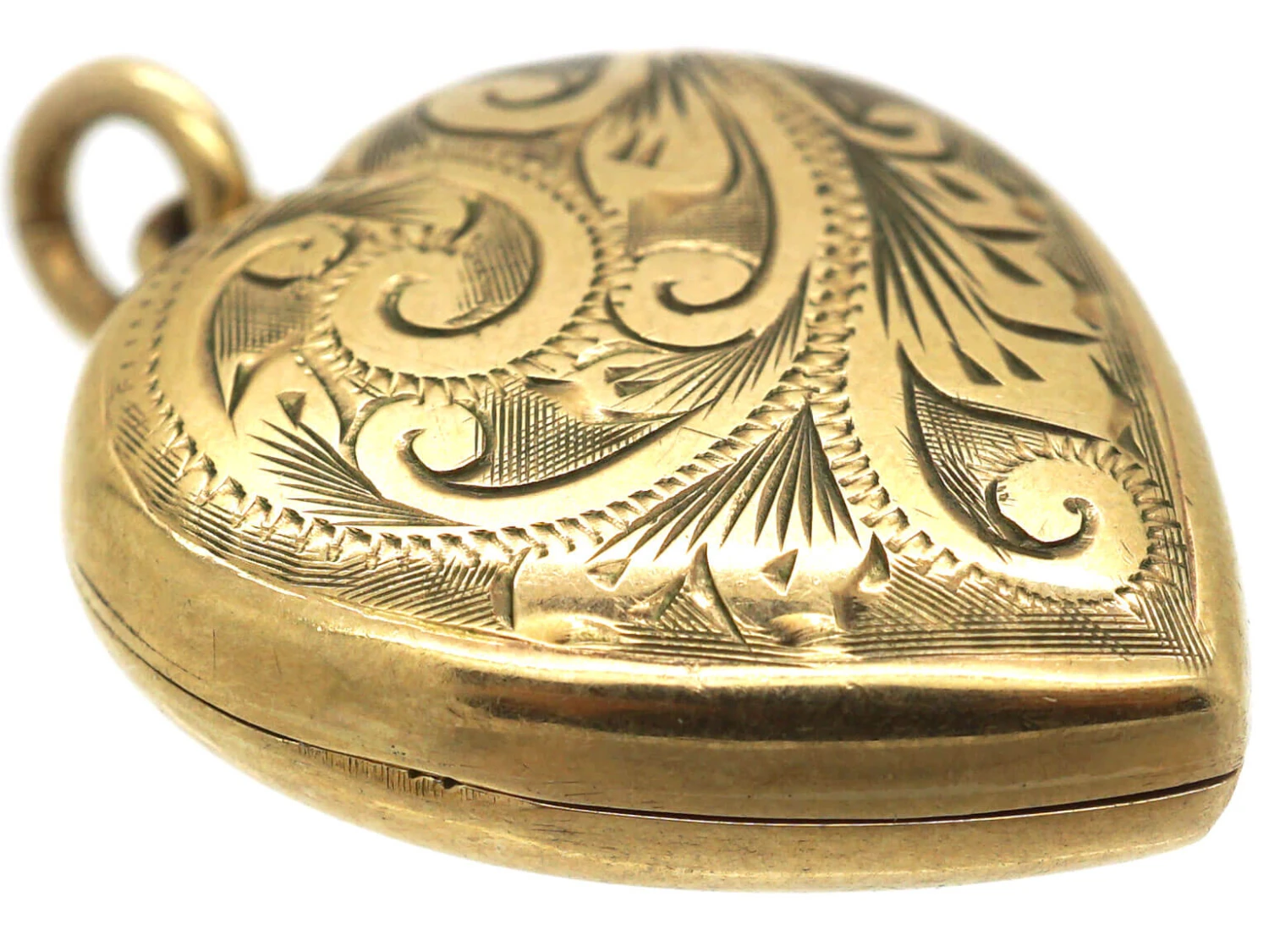 9ct Gold Heart Shaped Locket With Scroll Engraved Detail 5 9ct Gold Heart Shaped Locket With Scroll Engraved Detail - Image 3