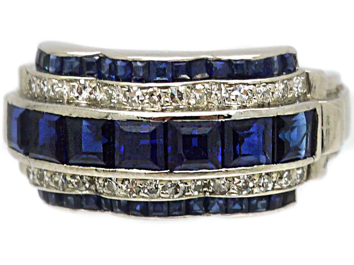 Art Deco Platinum, Sapphire & Diamond Ring With Scalloped Edges 9 Art Deco Platinum, Sapphire & Diamond Ring With Scalloped Edges - Image 7
