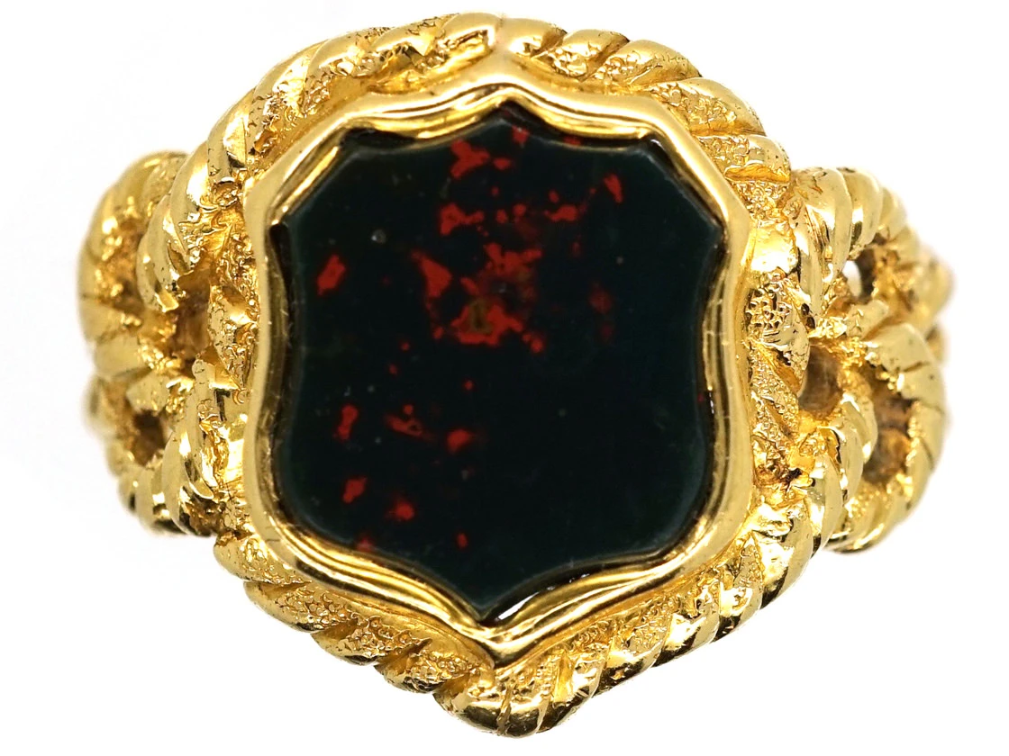 Victorian 18ct Gold & Shield Shaped Bloodstone Signet Ring 3 Victorian 18ct Gold & Shield Shaped Bloodstone Signet Ring