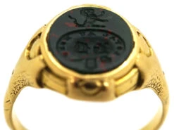 Victorian 18ct Gold & Bloodstone Crest Intaglio Signet Ring -Antique Jewellery Company DSC09837