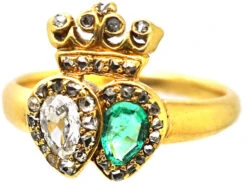 Victorian 18ct Gold Double Heart Ring Set With An Emerald & Diamonds -Antique Jewellery Company DSC09850 copy