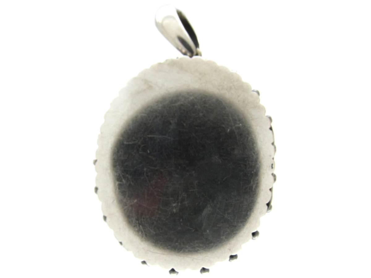 Silver Oval Victorian Locket 4 Silver Oval Victorian Locket - Image 2