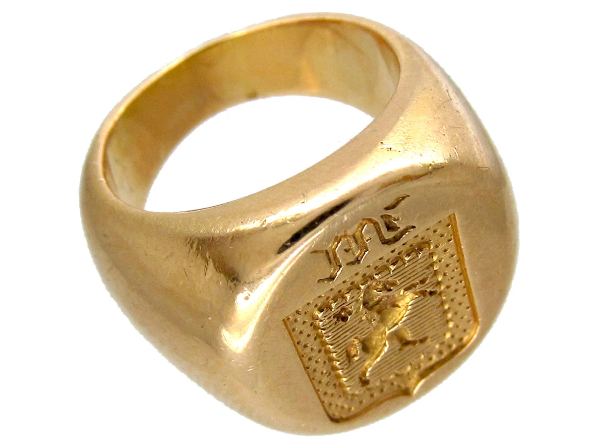 18ct Gold Victorian Intaglio Signet Ring Of A Rearing Horse 6 18ct Gold Victorian Intaglio Signet Ring Of A Rearing Horse - Image 4