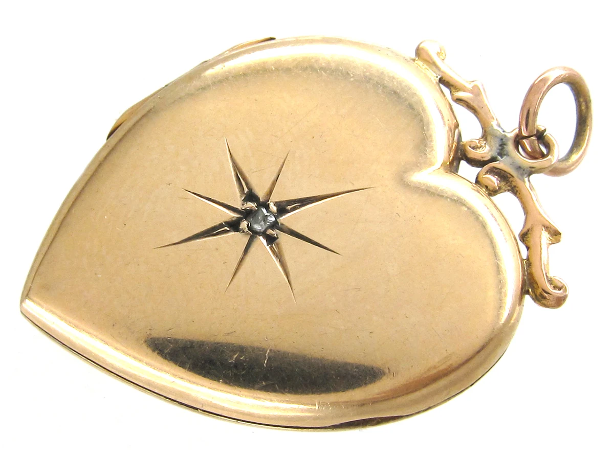 9ct Back & Front Heart Locket Set With A Diamond 4 9ct Back & Front Heart Locket Set With A Diamond - Image 2