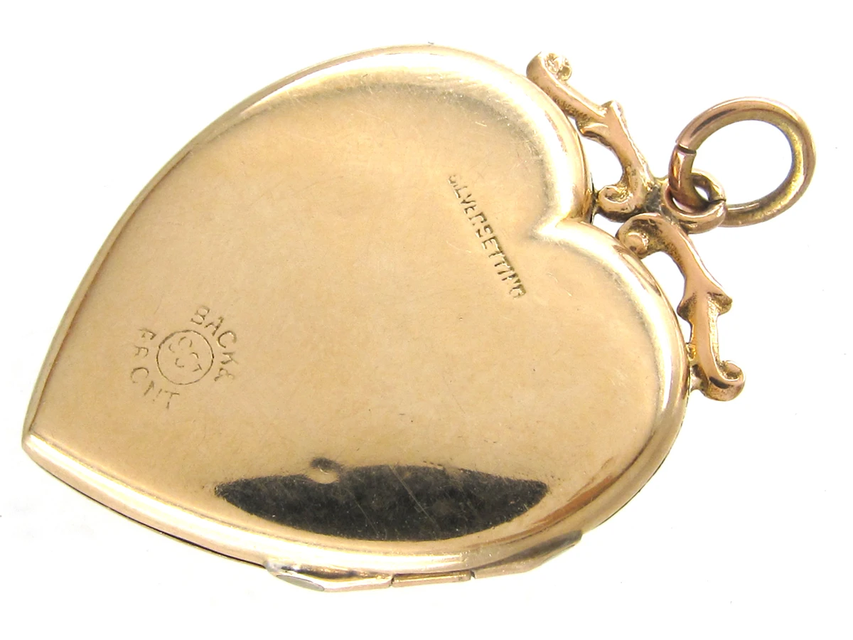 9ct Back & Front Heart Locket Set With A Diamond 5 9ct Back & Front Heart Locket Set With A Diamond - Image 3