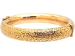 Edwardian 9ct Gold Bangle With Ivy Leaf Engraved Detail -Antique Jewellery Company a38ab4c3 dsc05541 scaled 1