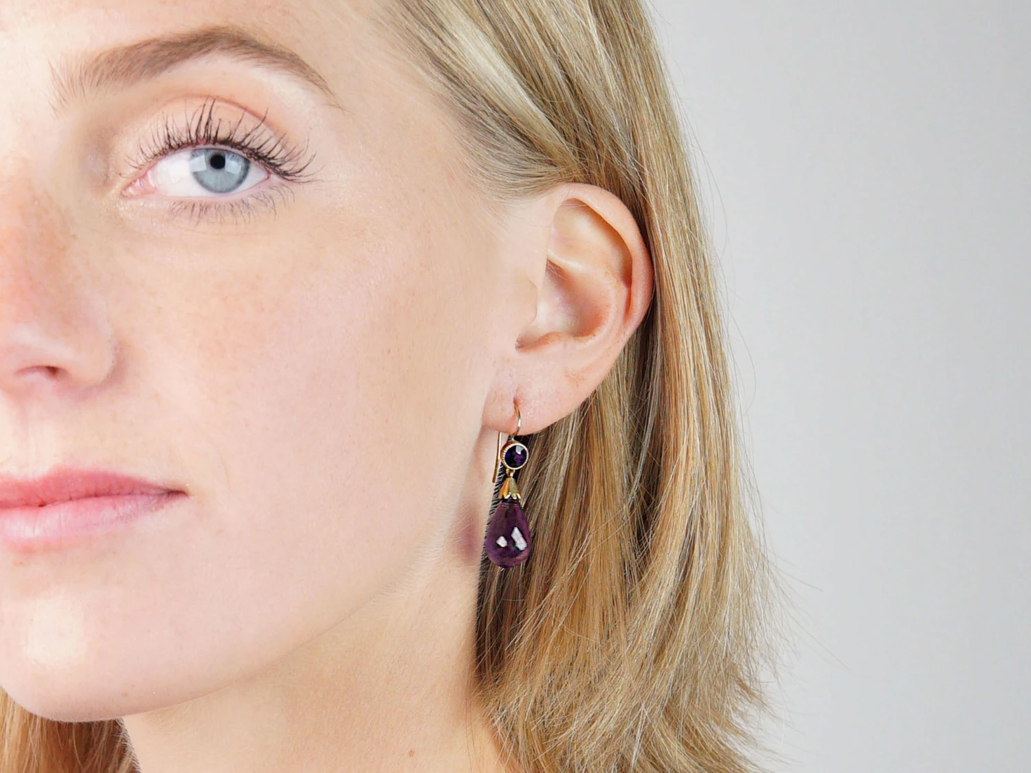 Edwardian 15ct Gold & Amethyst Pear Shaped Drop Earrings 7 Edwardian 15ct Gold & Amethyst Pear Shaped Drop Earrings - Image 5