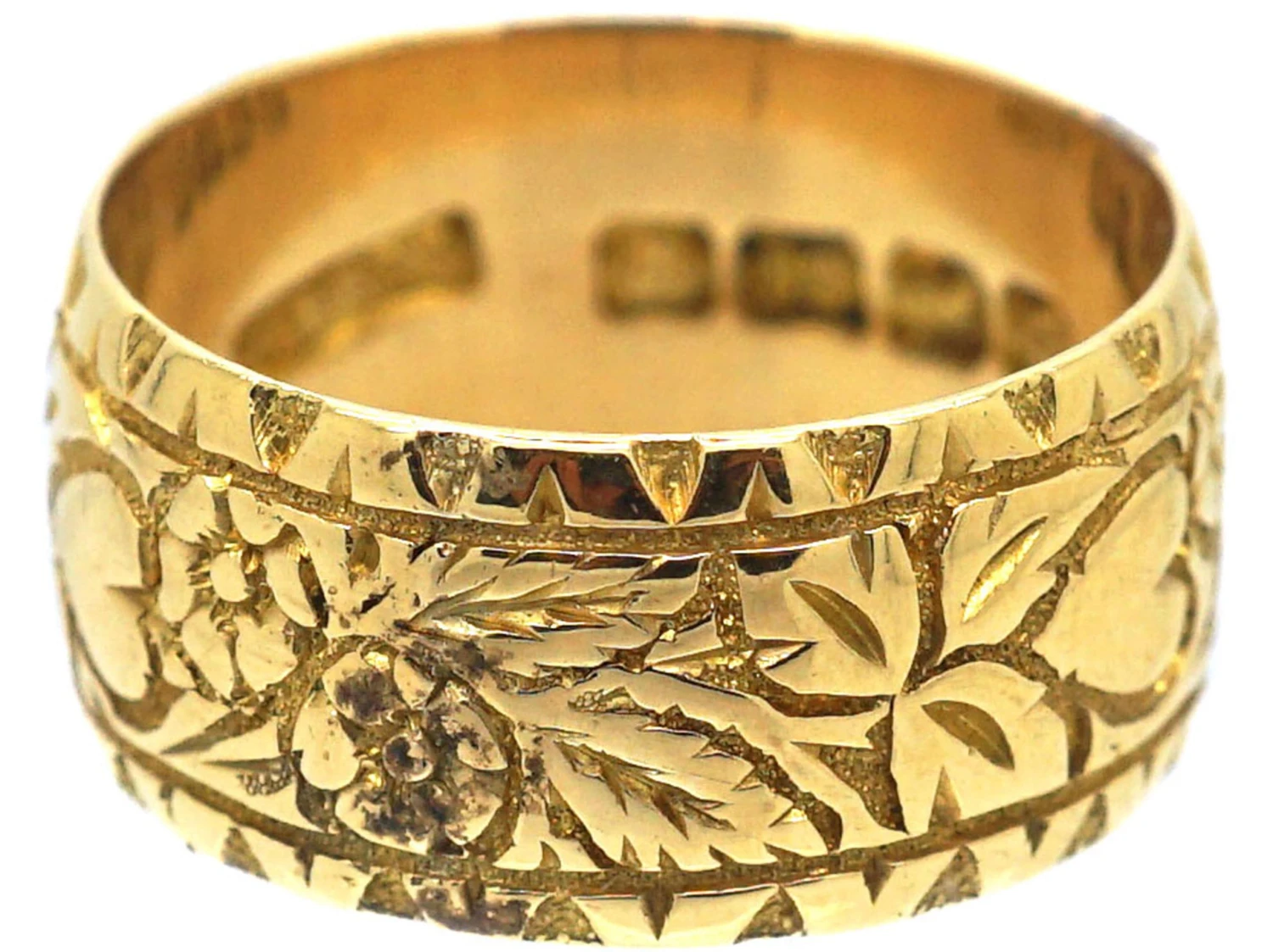 Edwardian 18ct Gold Wide Wedding Ring With Ivy Leaf & Heart Motifs 7 Edwardian 18ct Gold Wide Wedding Ring With Ivy Leaf & Heart Motifs - Image 5
