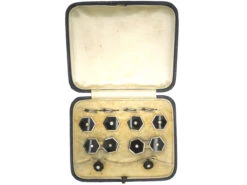 Art Deco 18ct White Gold, Onyx & Diamond Dress Set In Original Case -Antique Jewellery Company b97ae30d dsc08790 scaled 1