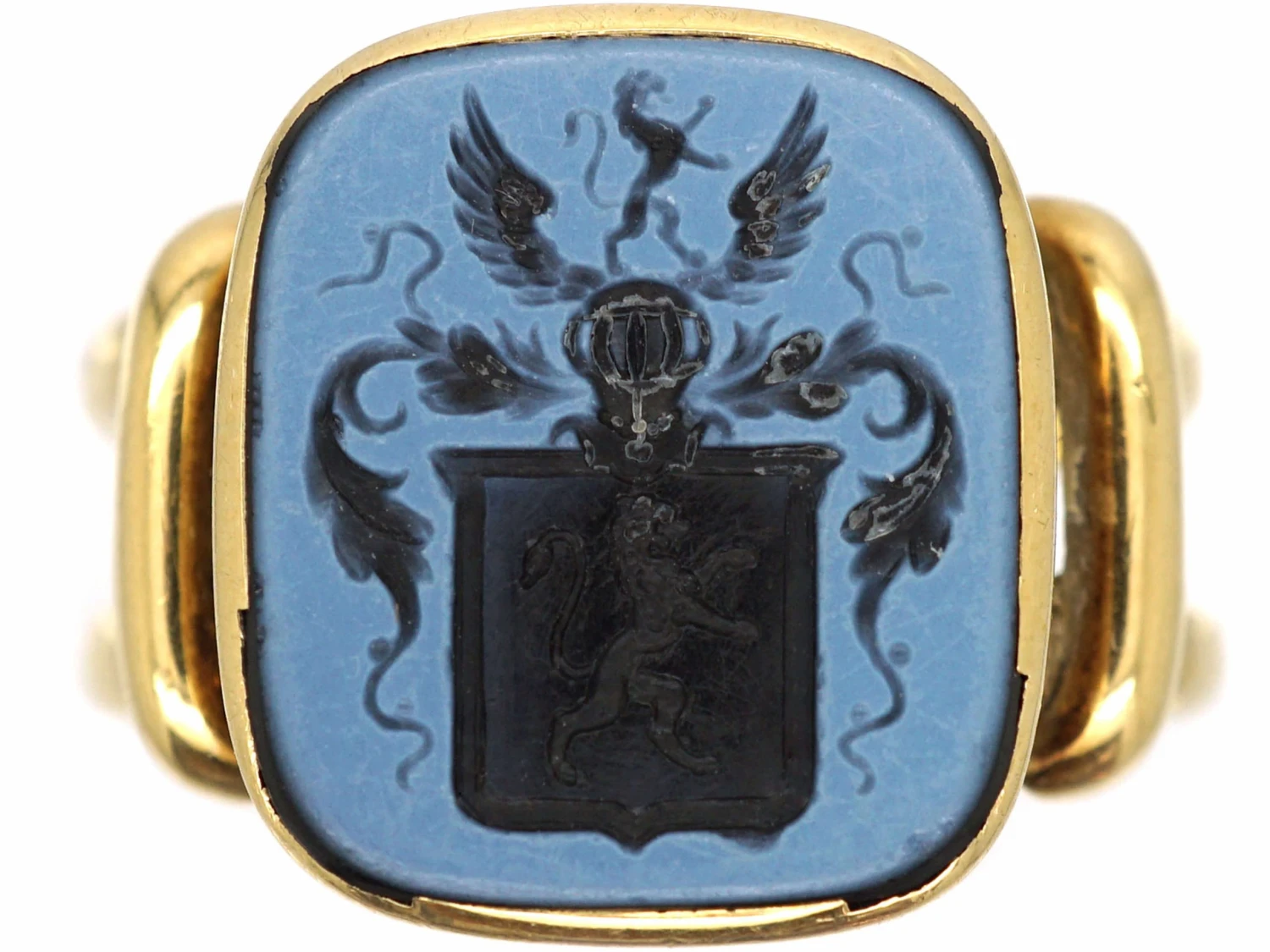 Victorian 18ct Gold Signet Ring With Banded Onyx Intaglio Of A Crest 3 Victorian 18ct Gold Signet Ring With Banded Onyx Intaglio Of A Crest