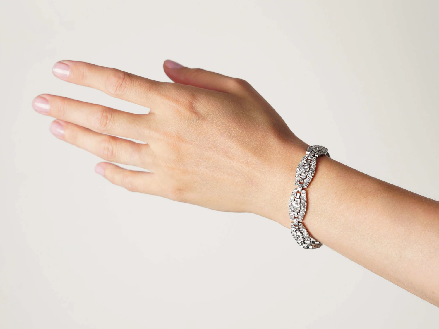 Art Deco Diamond & Platinum Bracelet By Mcteigue & Co 9 Art Deco Diamond & Platinum Bracelet By Mcteigue & Co - Image 7