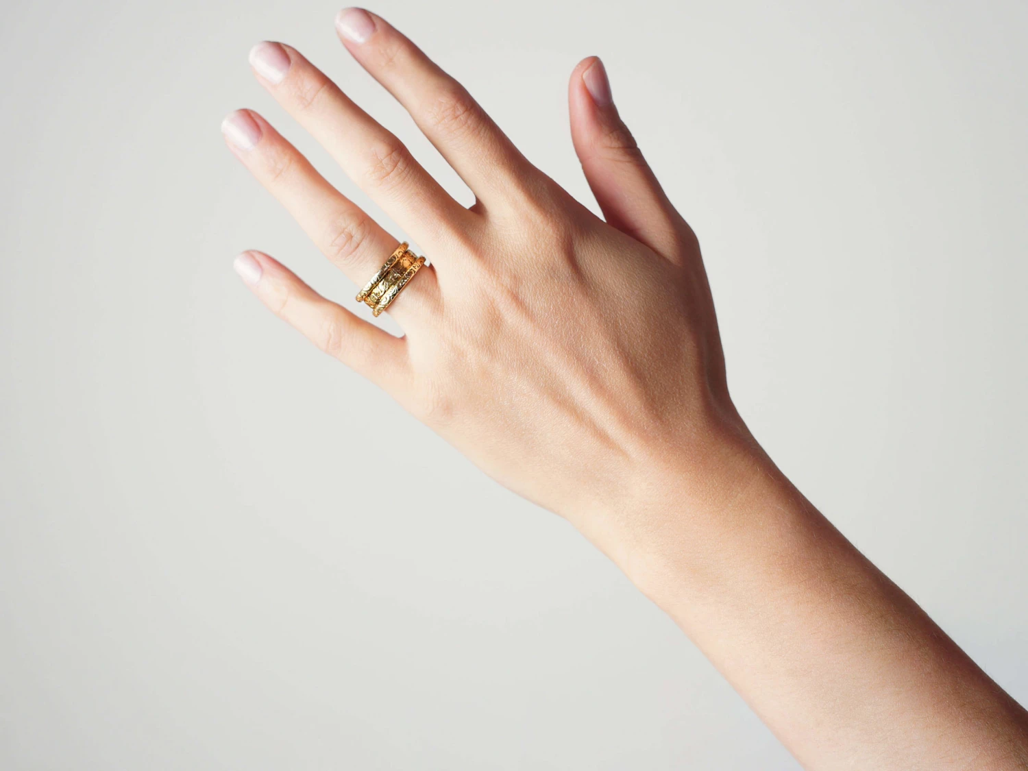 Georgian Wide 18ct Gold Memorial Ring 4 Georgian Wide 18ct Gold Memorial Ring - Image 2