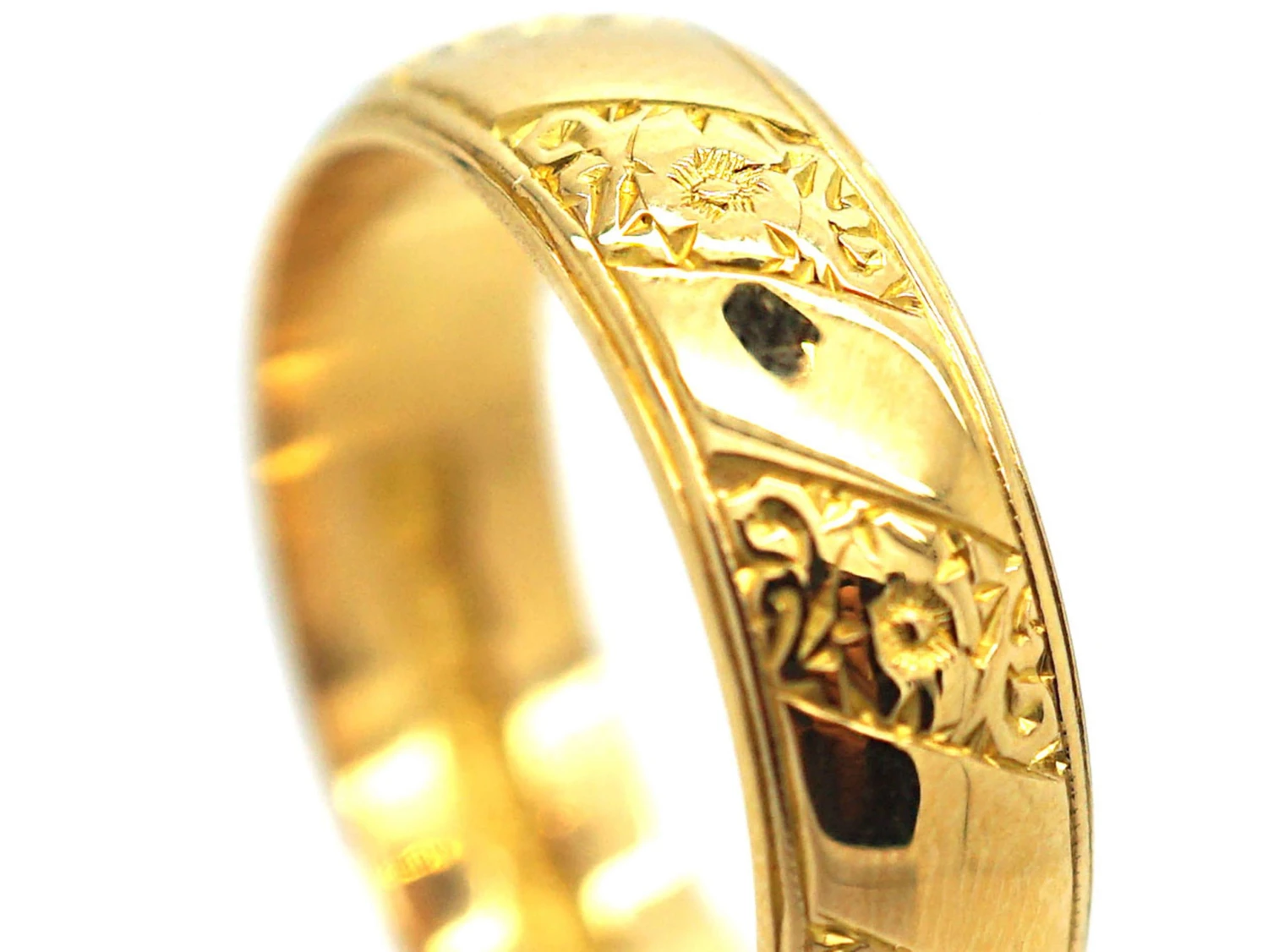 22ct Gold Ring With Decorated Slanting Bands 4 22ct Gold Ring With Decorated Slanting Bands - Image 2