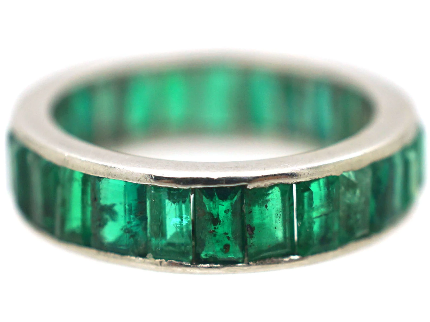 Art Deco 18ct White Gold Full Eternity Ring Set With Baguette Cut Emeralds 6 Art Deco 18ct White Gold Full Eternity Ring Set With Baguette Cut Emeralds - Image 4