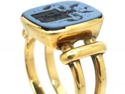 Victorian 18ct Gold Signet Ring With Banded Onyx Intaglio Of A Crest 11 Victorian 18ct Gold Signet Ring With Banded Onyx Intaglio Of A Crest -Antique Jewellery Company d5753b32 dsc02340 scaled 1