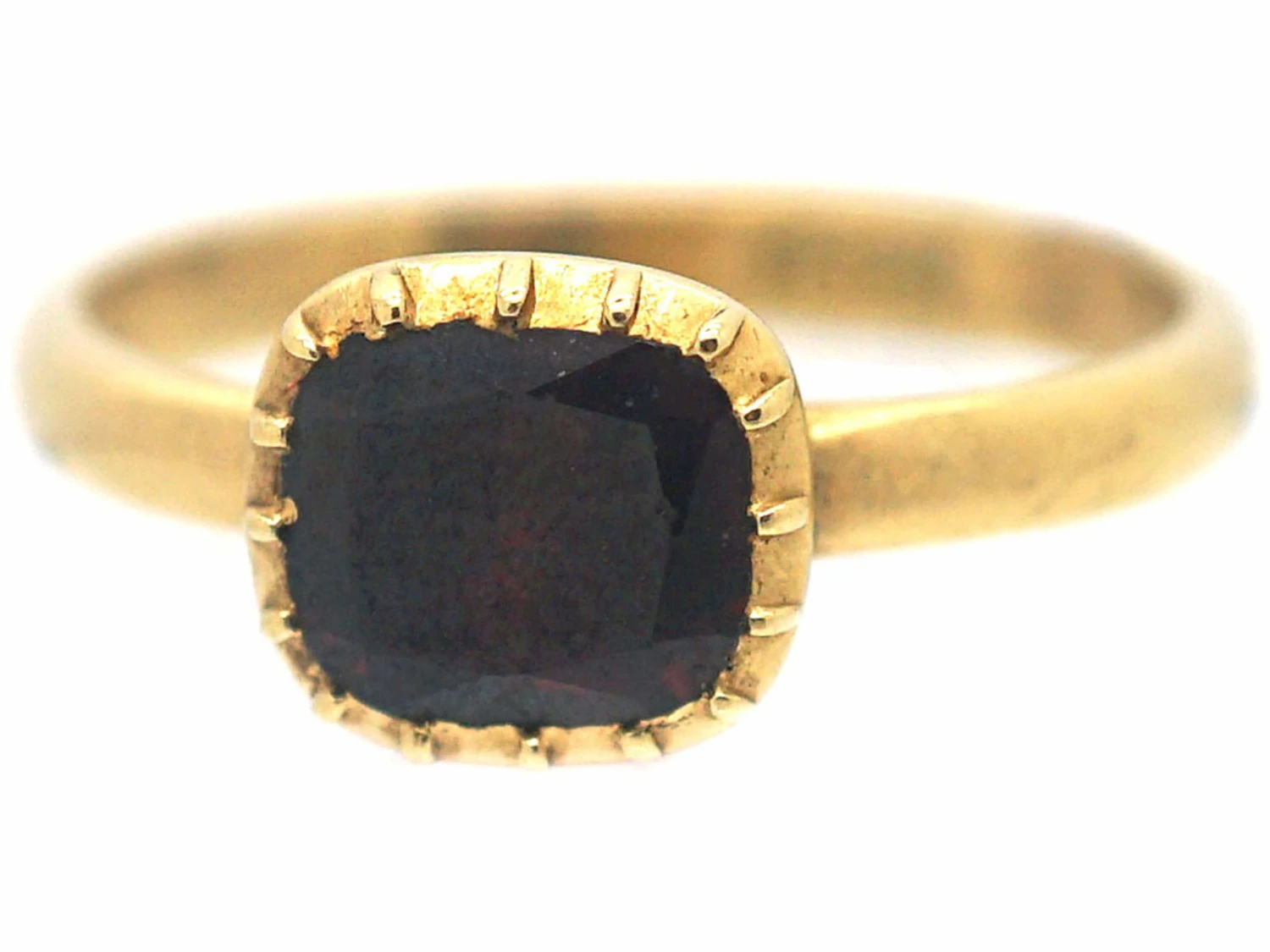 Victorian 18ct Gold & Garnet Ring 8 Victorian 18ct Gold & Garnet Ring - Image 6