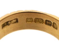Victorian 18ct Gold Decorated Wedding Band -Antique Jewellery Company f3ac3eaf dsc01278