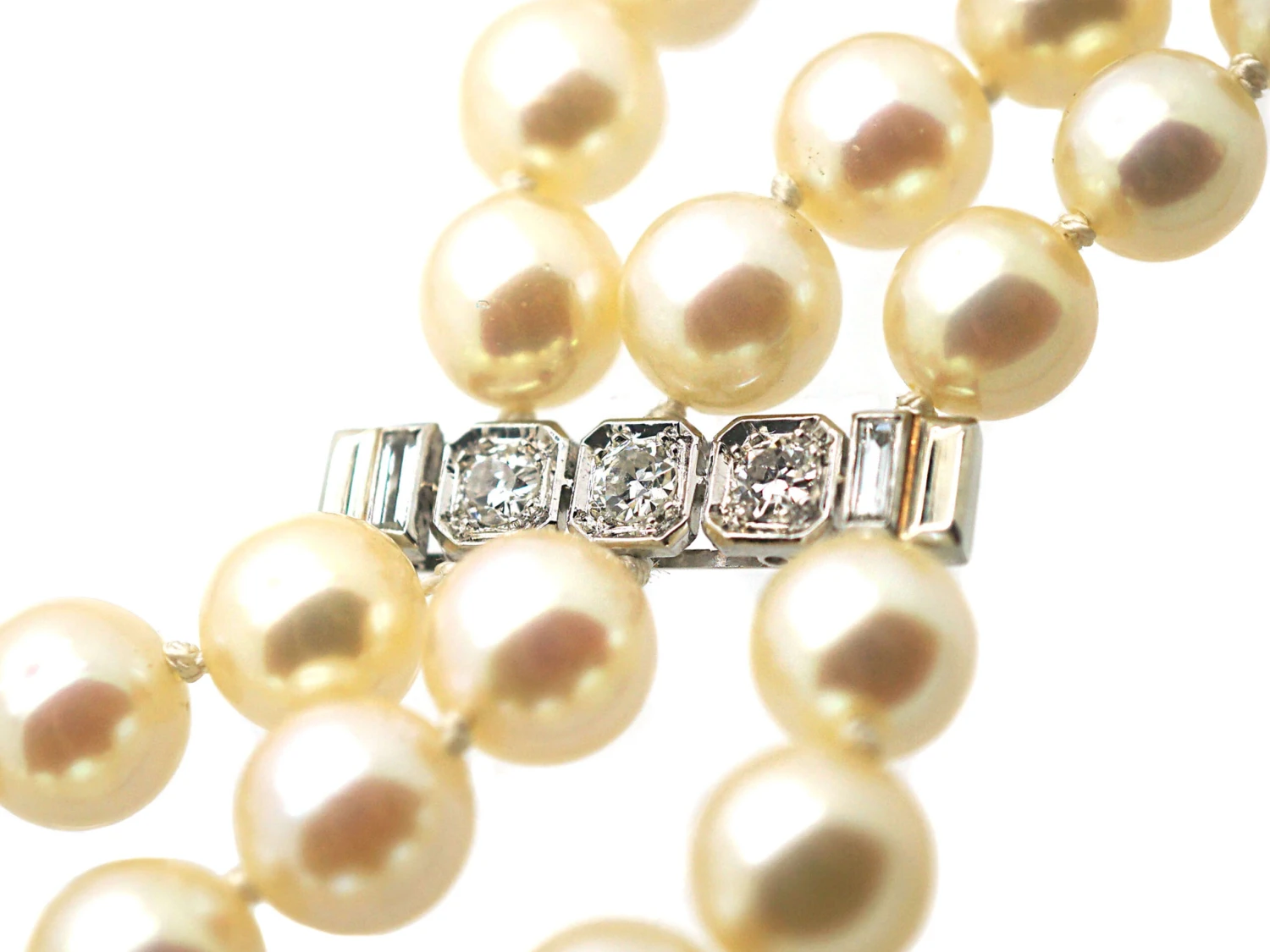 French Art Deco Cultured Pearl Three Row Necklace With Platinum & Diamond Clasp And Bars 5 French Art Deco Cultured Pearl Three Row Necklace With Platinum & Diamond Clasp And Bars - Image 3