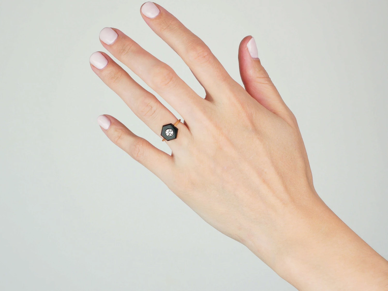 Art Deco 18ct Gold, Onyx & Diamond Hexagonal Ring 4 Art Deco 18ct Gold, Onyx & Diamond Hexagonal Ring - Image 2